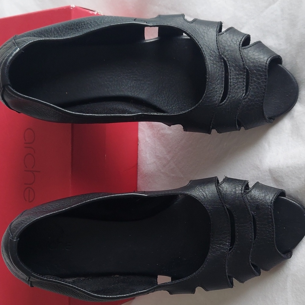 Arche black sandals size 10